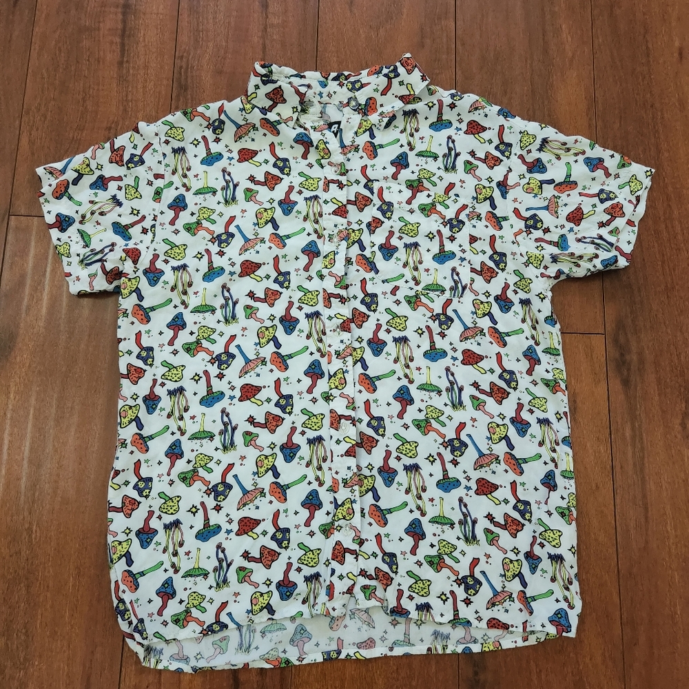 ALAB MUSHROOM BUTTON DOWN SHORT SLEEVE TOP SIZE XS